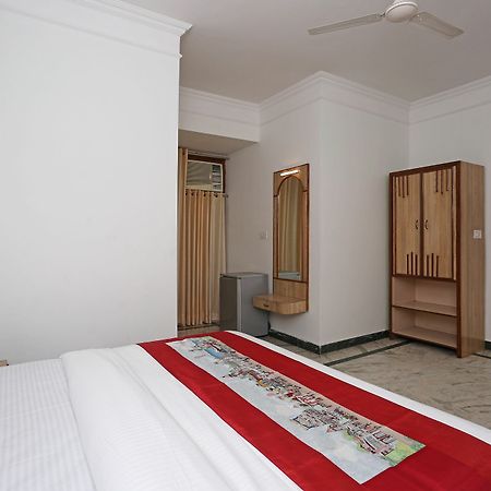 Oyo 10072 Hotel Amrit Regency Dehradun Luaran gambar