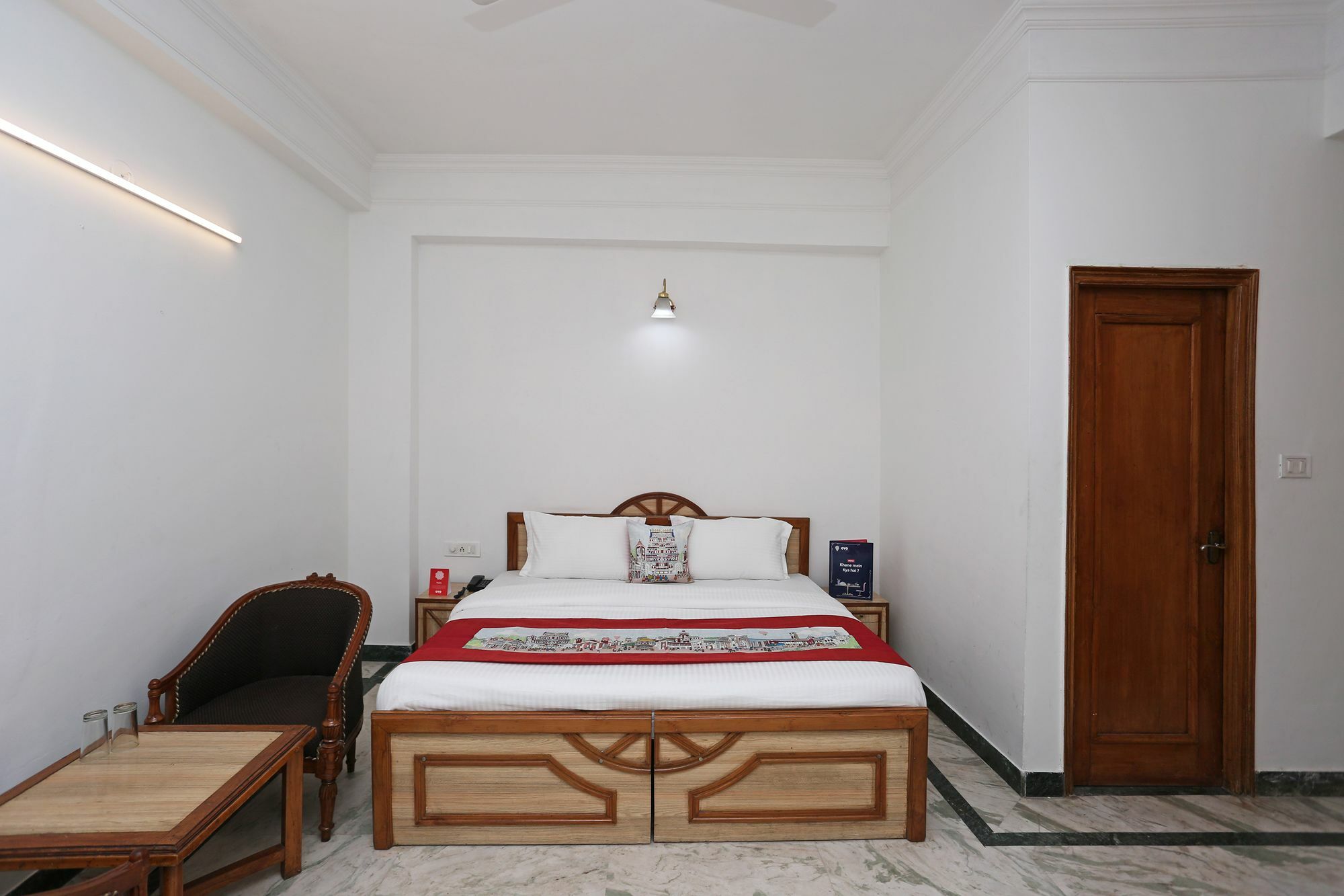 Oyo 10072 Hotel Amrit Regency Dehradun Luaran gambar