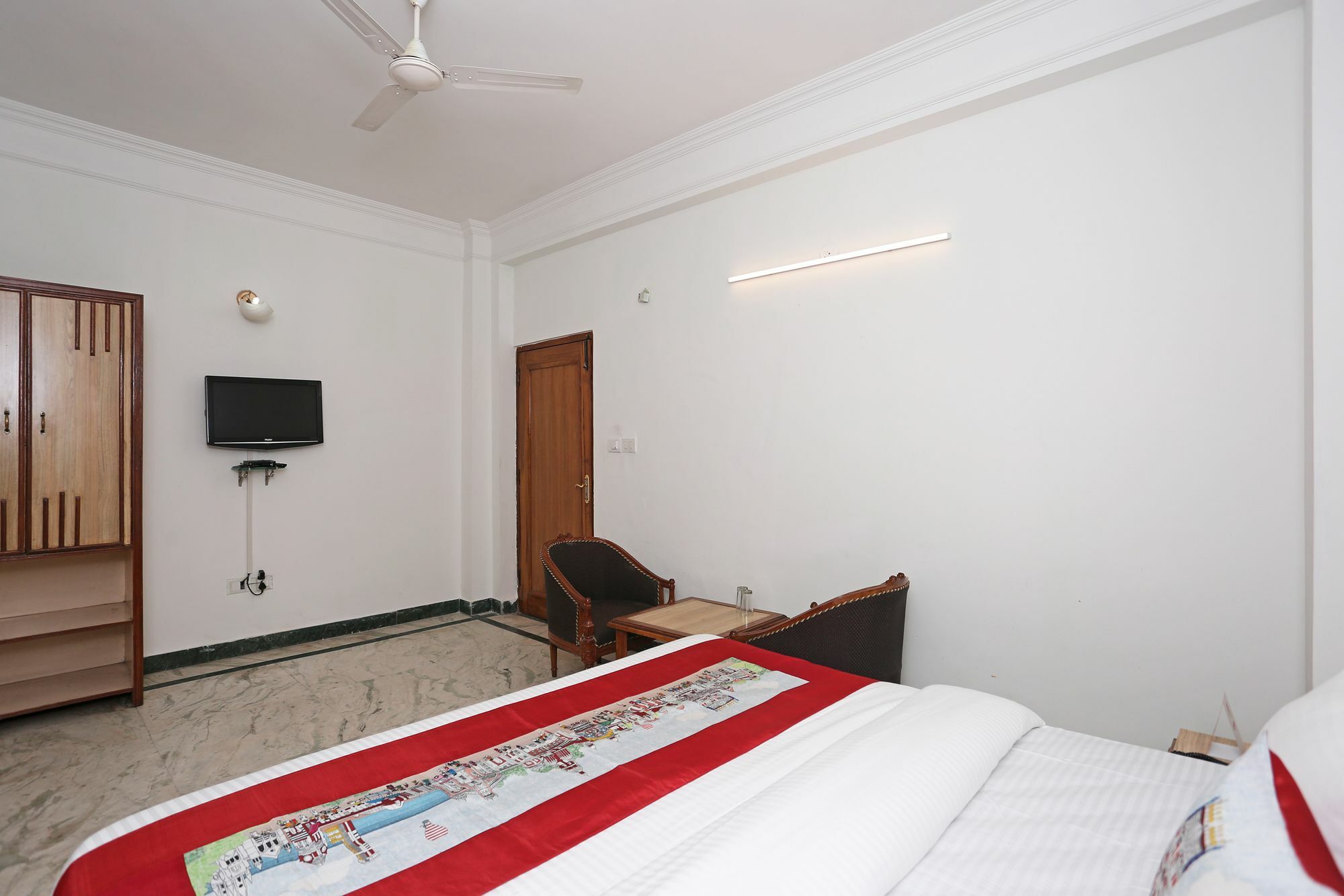 Oyo 10072 Hotel Amrit Regency Dehradun Luaran gambar