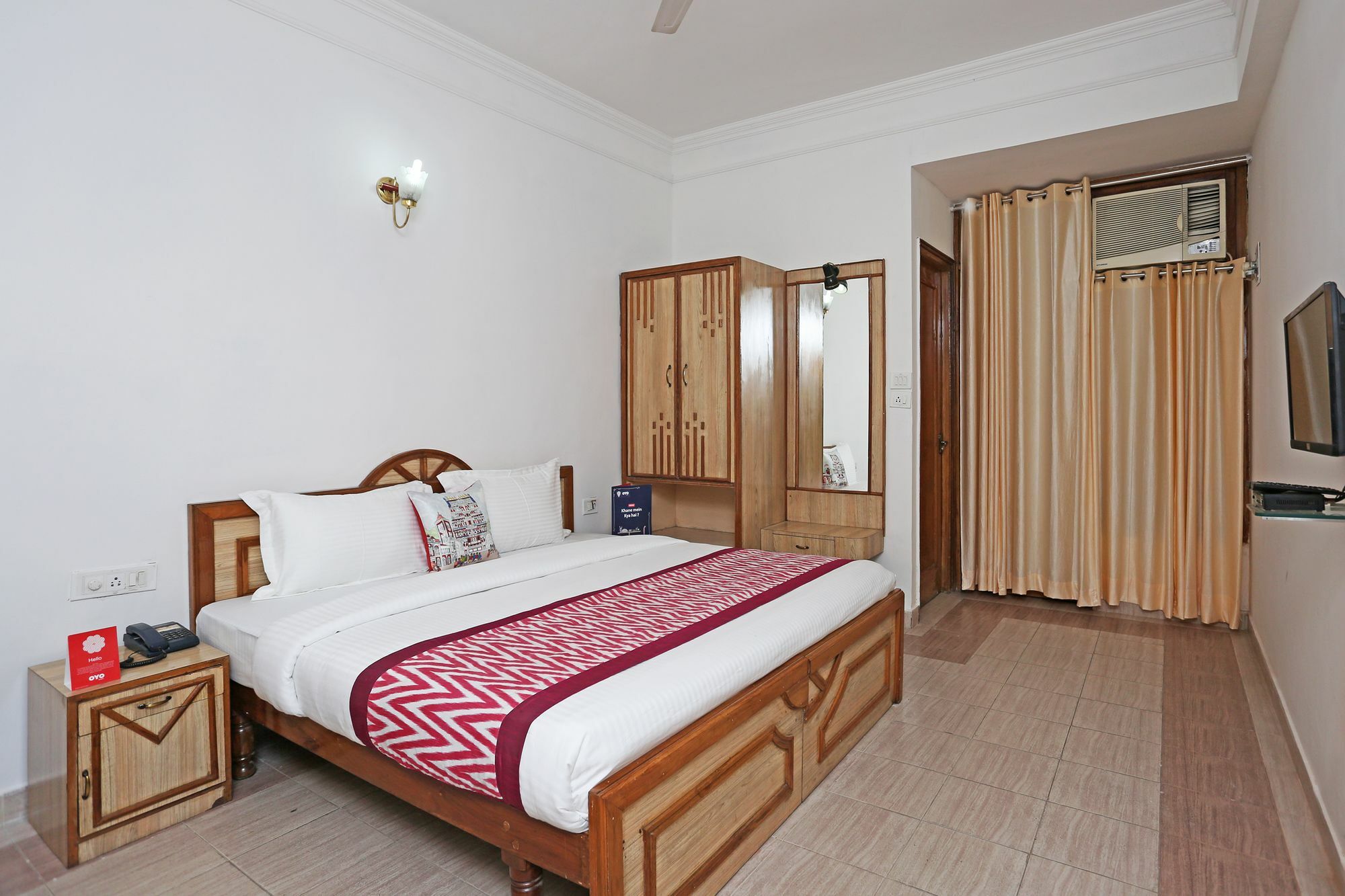 Oyo 10072 Hotel Amrit Regency Dehradun Luaran gambar