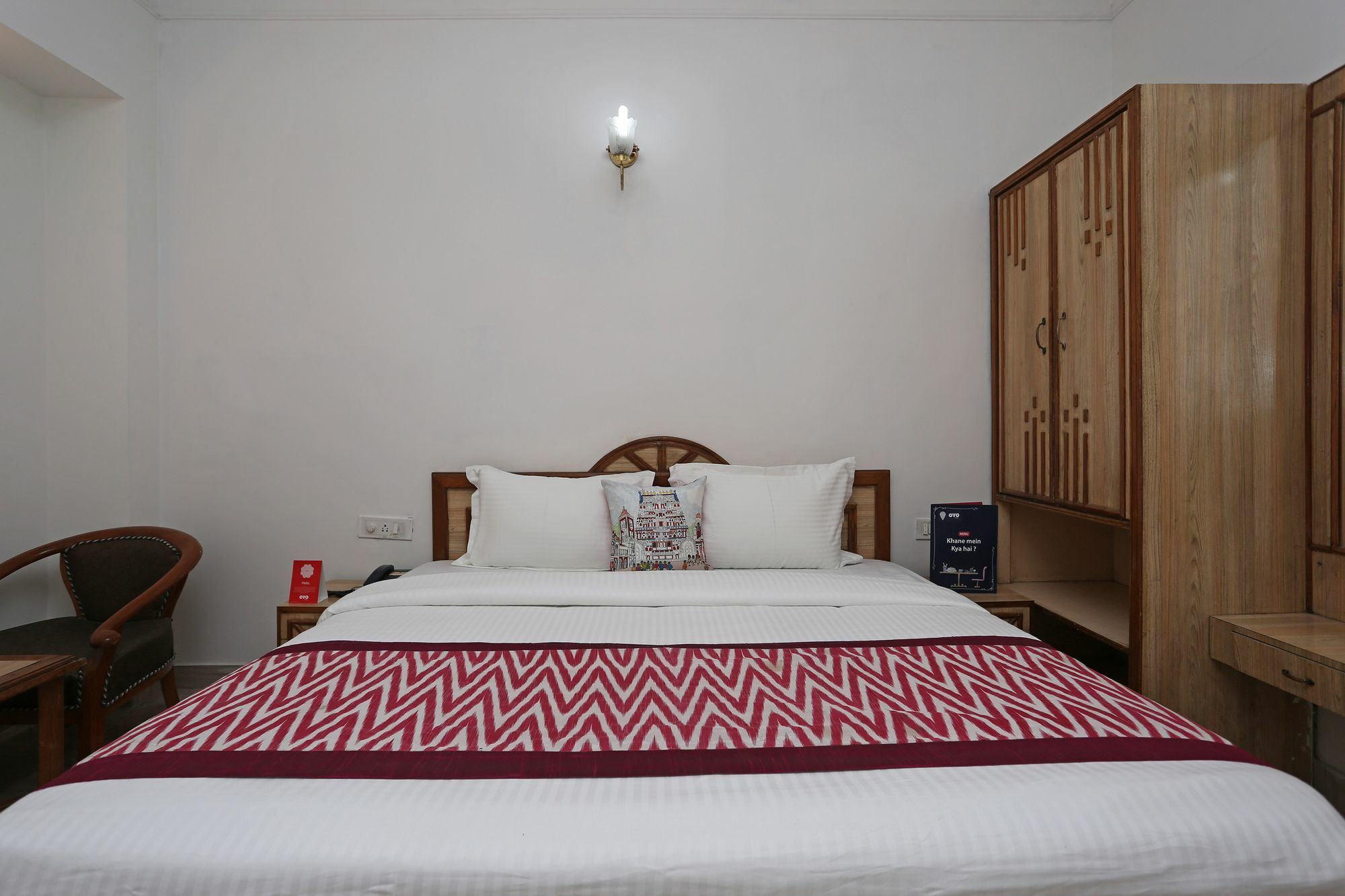 Oyo 10072 Hotel Amrit Regency Dehradun Luaran gambar