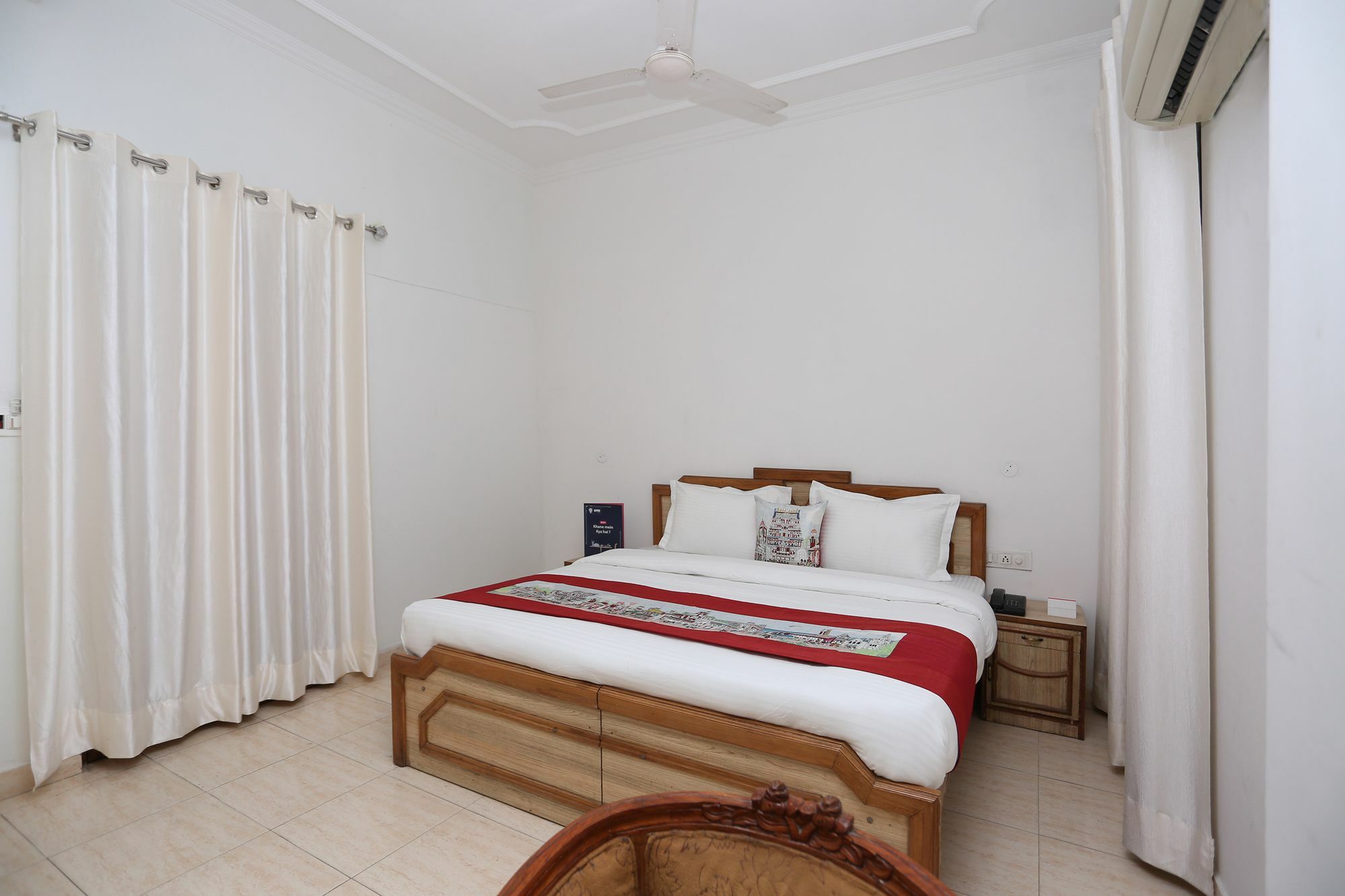 Oyo 10072 Hotel Amrit Regency Dehradun Luaran gambar
